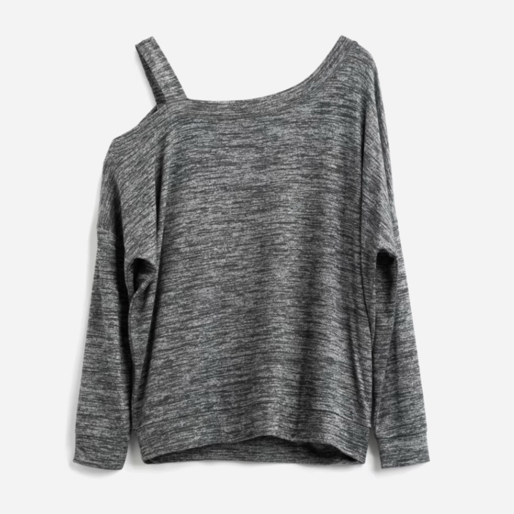 Market and Spruce off the shoulder top